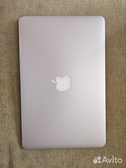 Apple MacBook air 11 2010