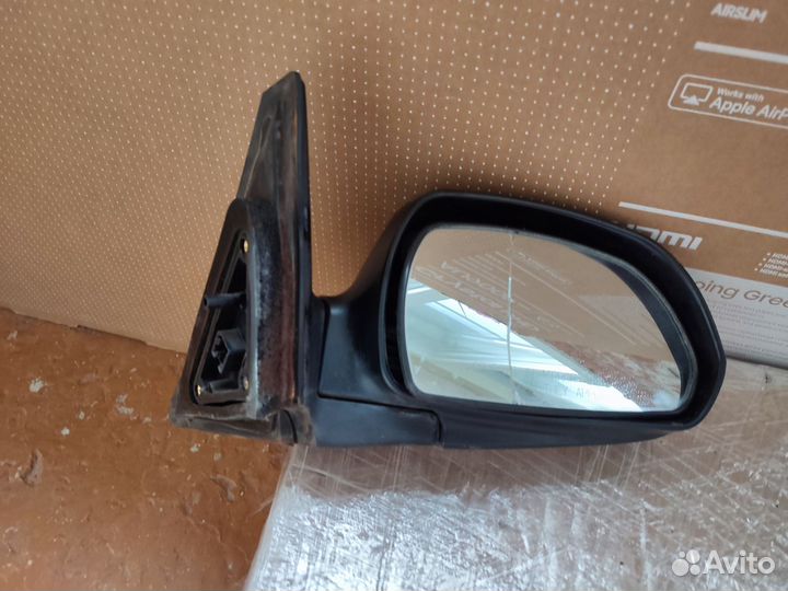 Зеркало правое Kia Spectra