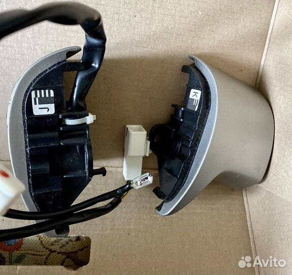 Кнопки на руль Toyota auris