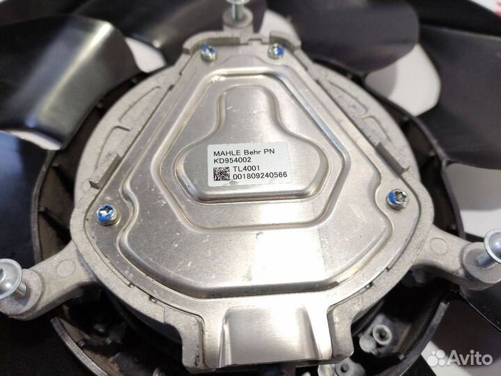 Вентилятор радиатора кондиционера Tesla Model 3