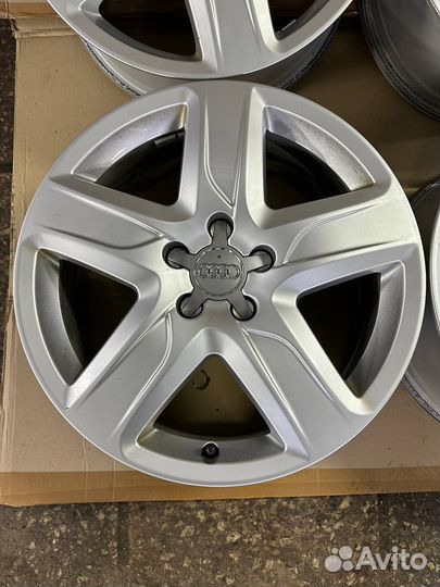 Диски литые Audi R18 4G9601025C (к-кт 4шт)