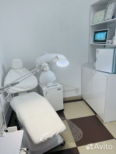 Подолог педикюр