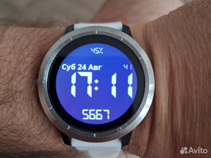 Умные часы Garmin Vivoactive 3