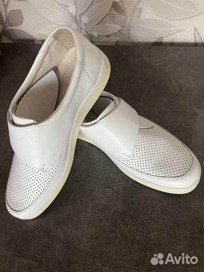 Ботинки женские белые медицинские кожа новые 39 р