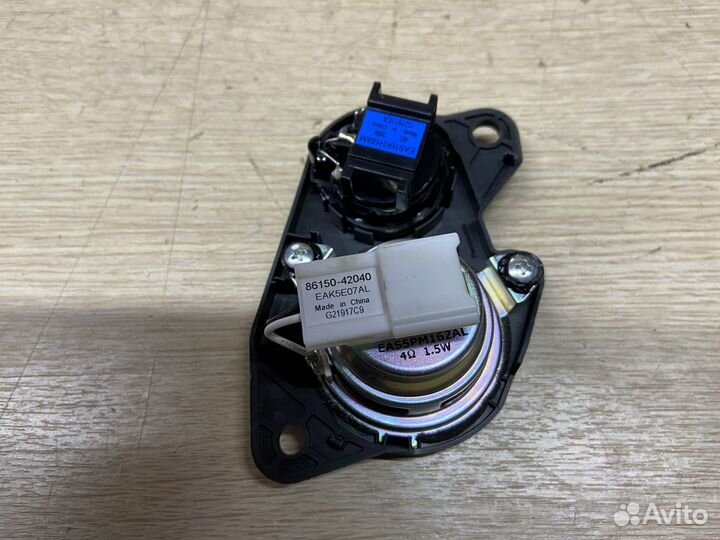 Динамик в торпеду Toyota Rav4 XA50