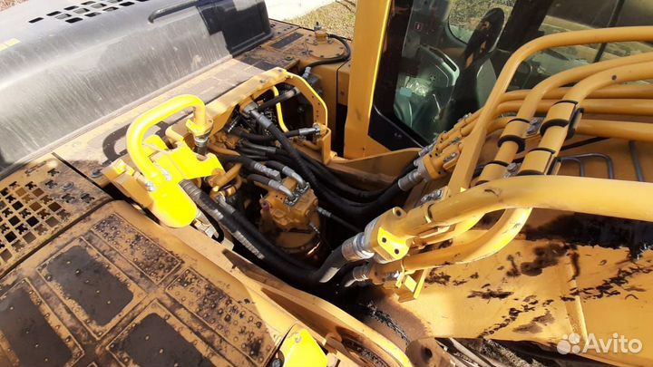 Гусеничный экскаватор Komatsu PC300-8M0, 2023