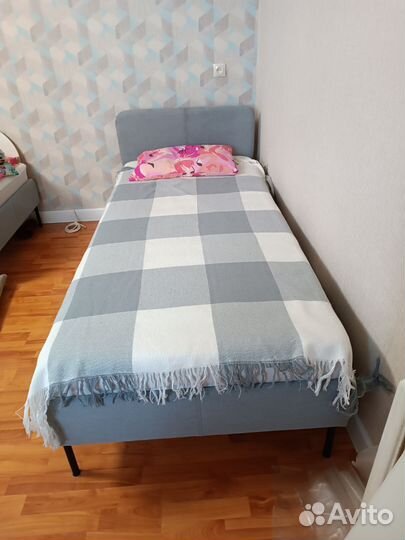 Кровать односпальная икея с матрасом бу