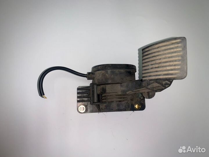 Педаль газа actros 2