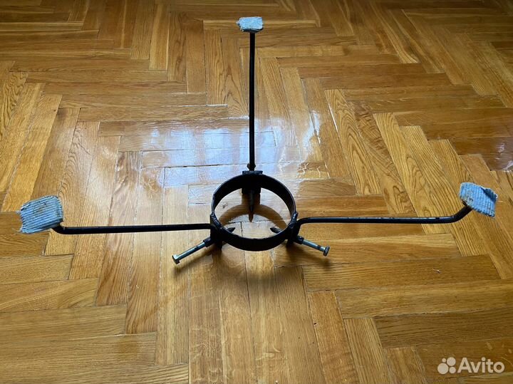 Подставка/ держатель для елки/сосны