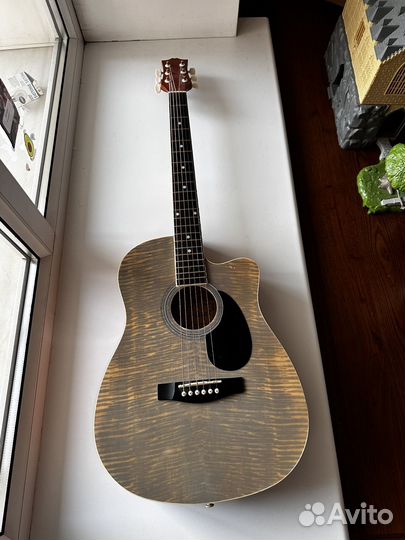 Акустическая гитара