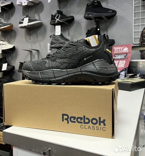 Кроссовки на весну Reebok gore tex