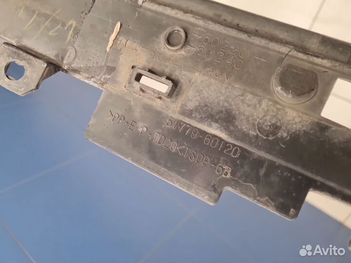 Накладка подножки левая Toyota Land Cruiser 200 20