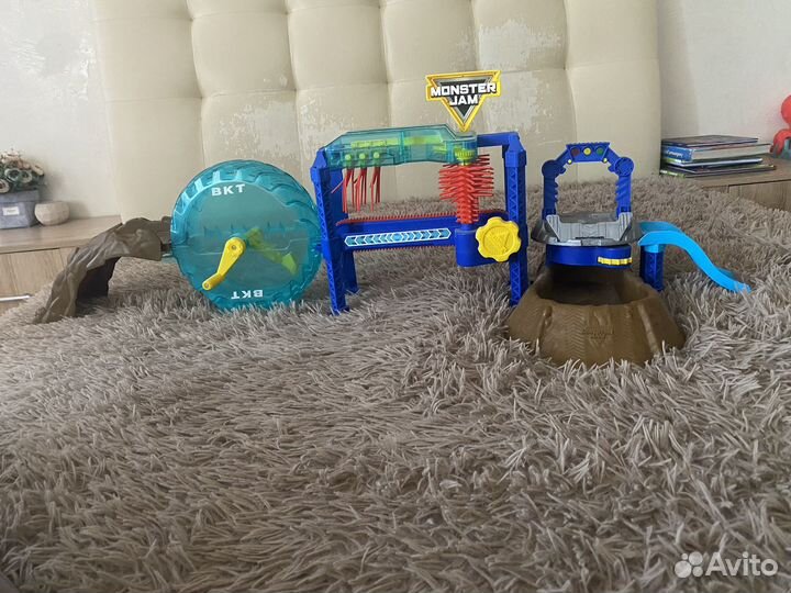 Автомойка Monster Jam