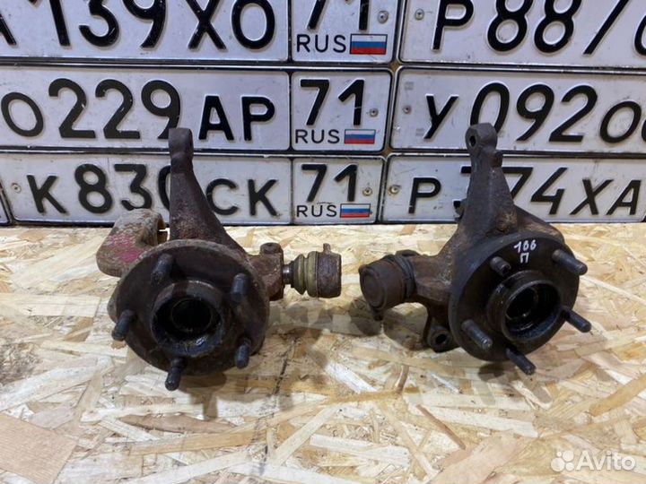 Кулак поворотный (ступица) Ford Mondeo 3 2.0 2003