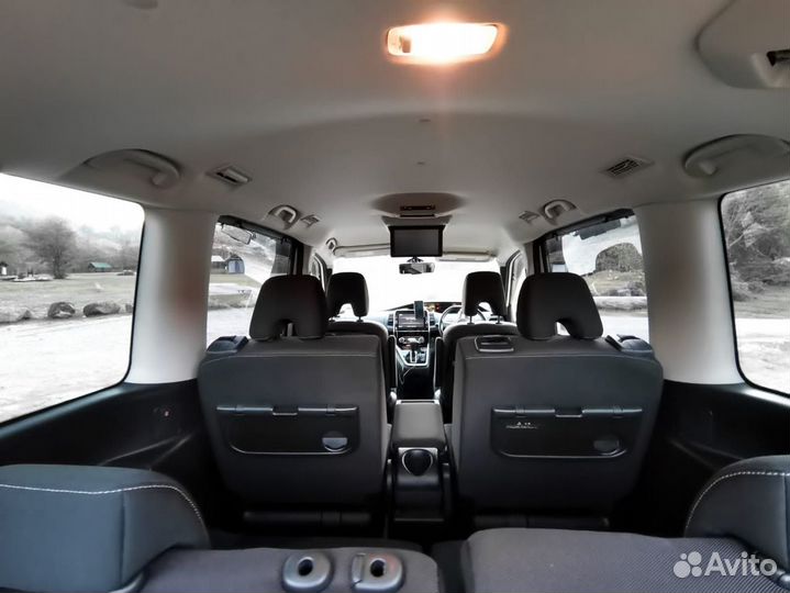 Nissan Serena 2 CVT, 2017, 124 179 км