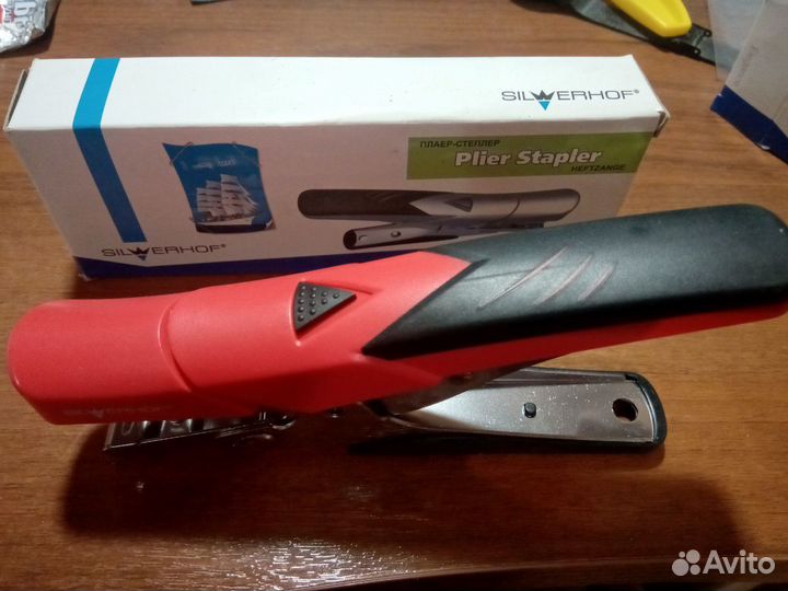 Плаер-степлер 