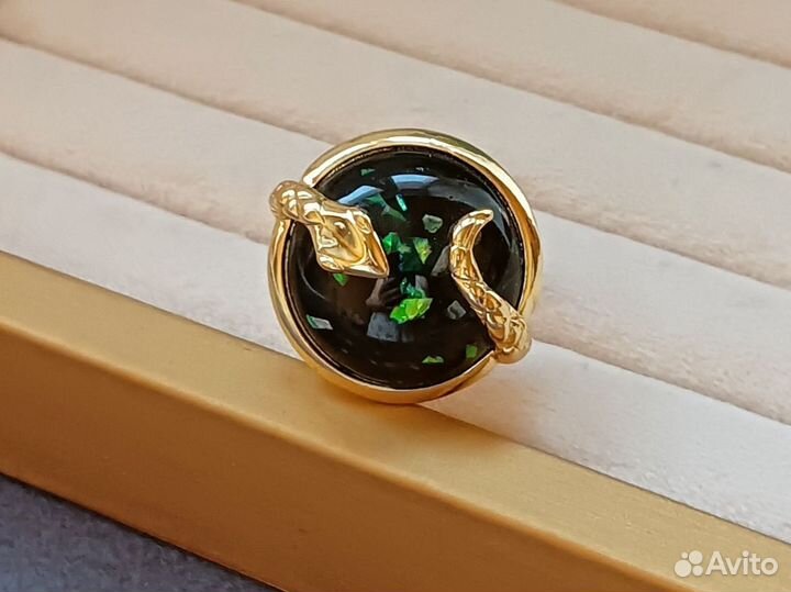 Стильное кольцо