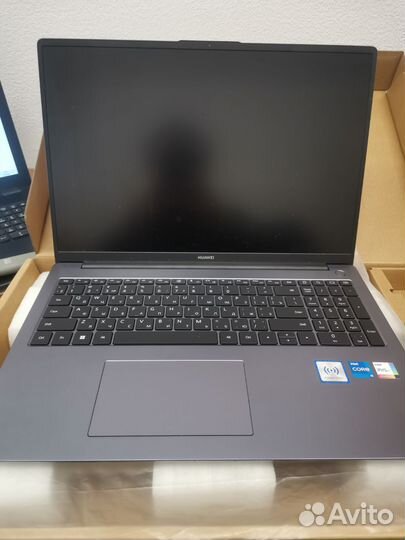 Huawei matebook d 16 512 gb i5