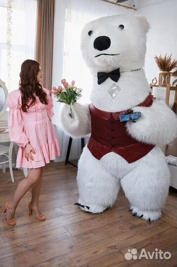 Ростовой костюм белого медведя