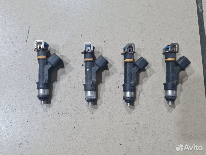 Топливная рампа Mazda 6 GH 2.0