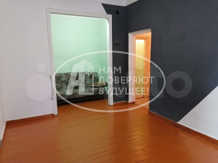 3-к. квартира, 50 м², 1/2 эт.