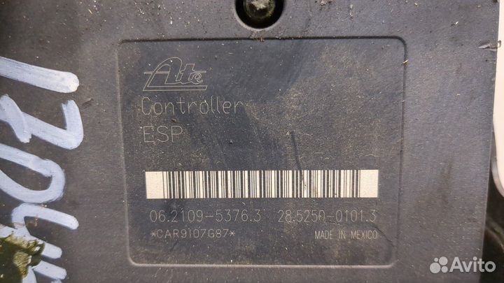 Блок абс, насос Nissan Armada, 2010