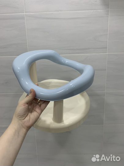 Стульчик для купания и сидение для унитаза