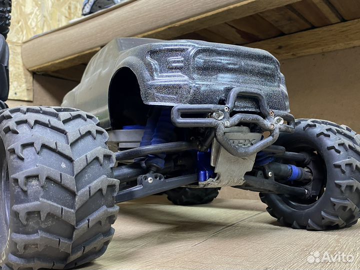 Traxxas e maxx