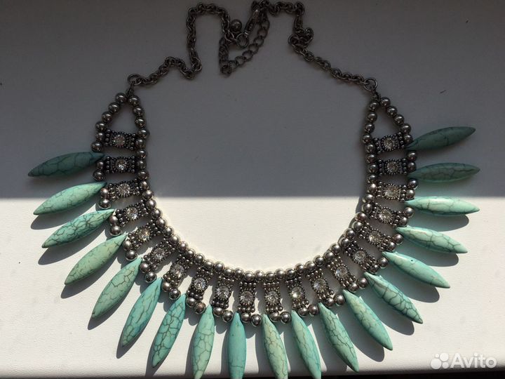 Ожерелье бижутерии