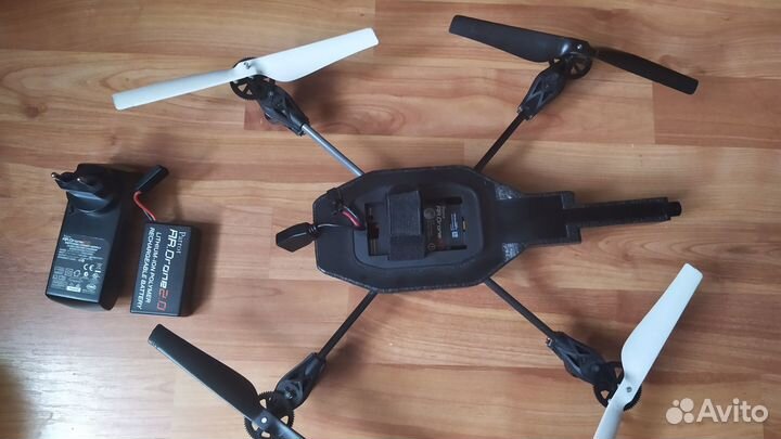 Квадрокоптер «Parrot AR Drone 2.0»