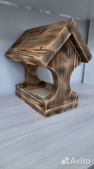 Кормушка для птиц из дерева