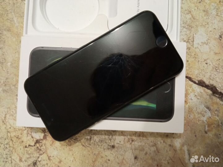 iPhone SE (2020), 64 ГБ