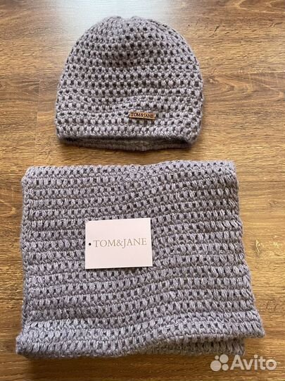 Комплект шапка и снуд