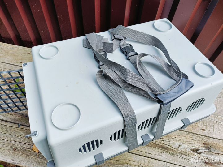 Переноска для кошек и собак