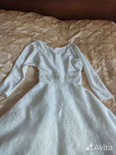 Свадебное платье