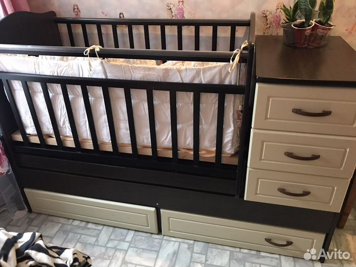 Кровать трансформер с маятником