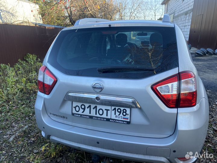 Nissan Terrano 3 крышка багажника