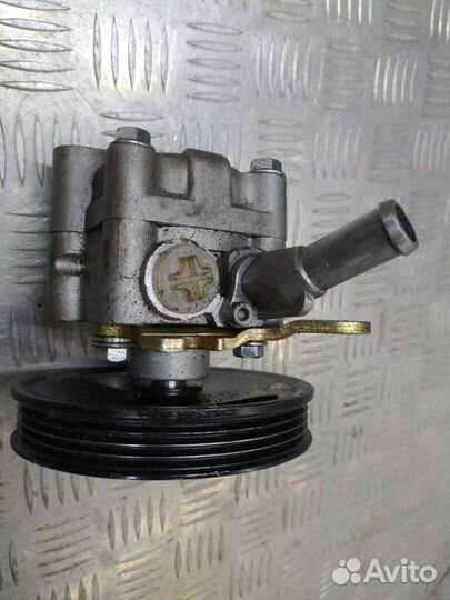 Насос гидроусилителя руля Nissan Almera 2000-2006