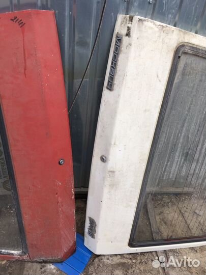 Москвич 2141 крышка багажника стекло заднее