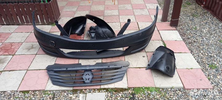 Бампер на renault logan