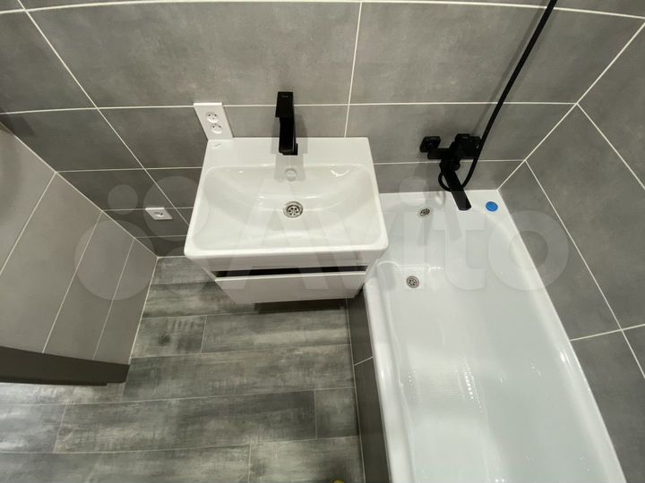 2-к. квартира, 60 м², 5/9 эт.