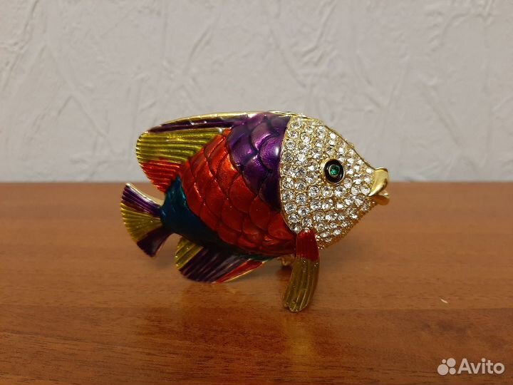 Рыбка декоративная