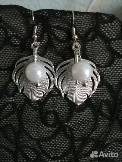 Колье, серьги, браслеты