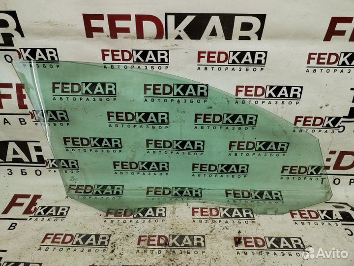 Стекло двери переднее левое Volkswagen Passat B7