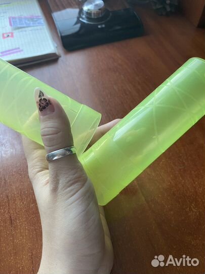 Пеналы и пенал банан