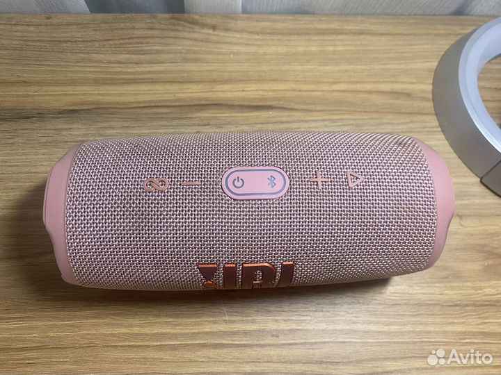 Колонка jbl charge 5 бу розовая