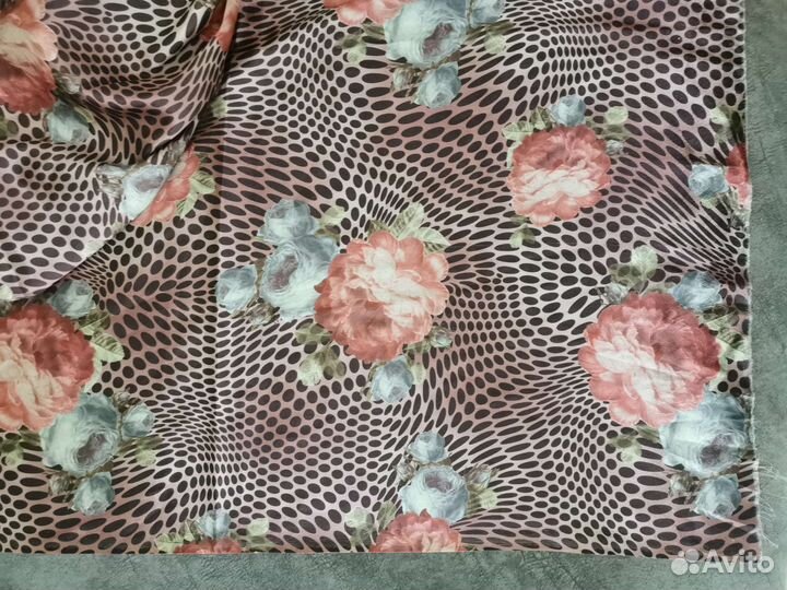 Отрез ткани 1,45 м. Италия искусственный шелк
