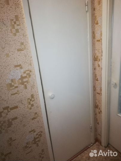 Дверь в туалет и ванную и кухню