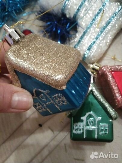 Новогодние игрушки