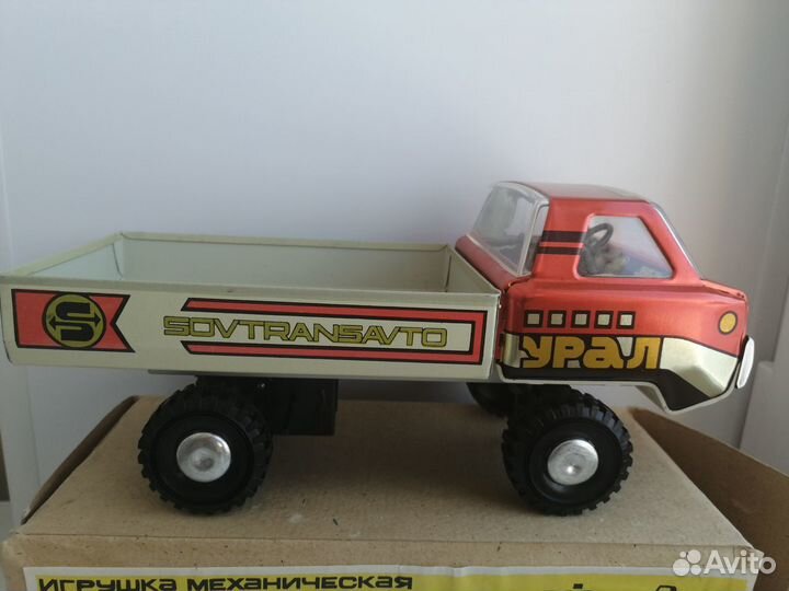 Машинка СССР Урал бортовой Радуга В.Пышма